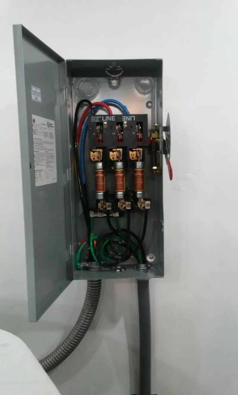 Three-phase disconnect switch installed for Smoke Detector Installation in Orland Hills